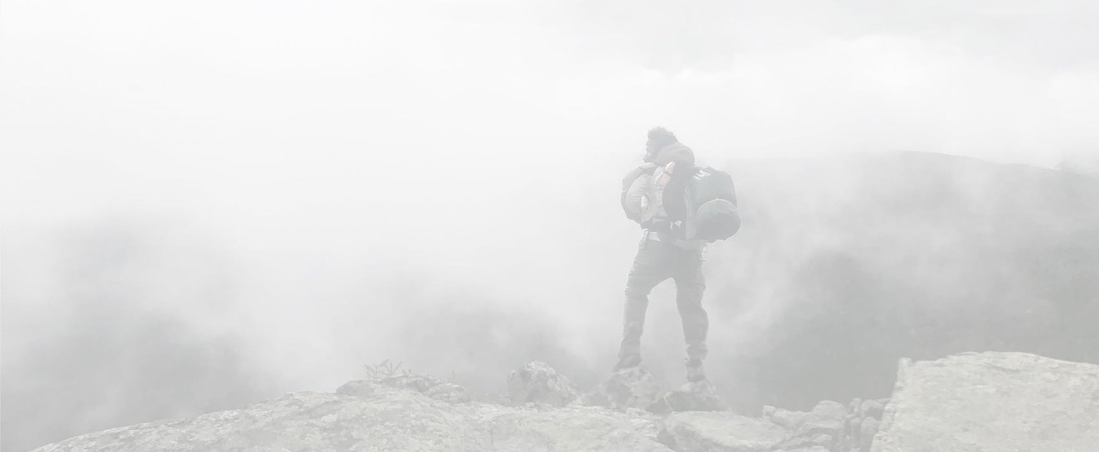 balazs-busznyak-3mtcyvbAqzM-unsplash Alibarbar LTD 9000 Puffs